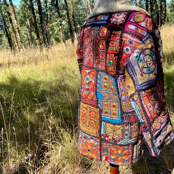 Vintage Embellished Indian Banjara Embroidery Mirrorwork Patchwork Coat - Picture 2 of 9